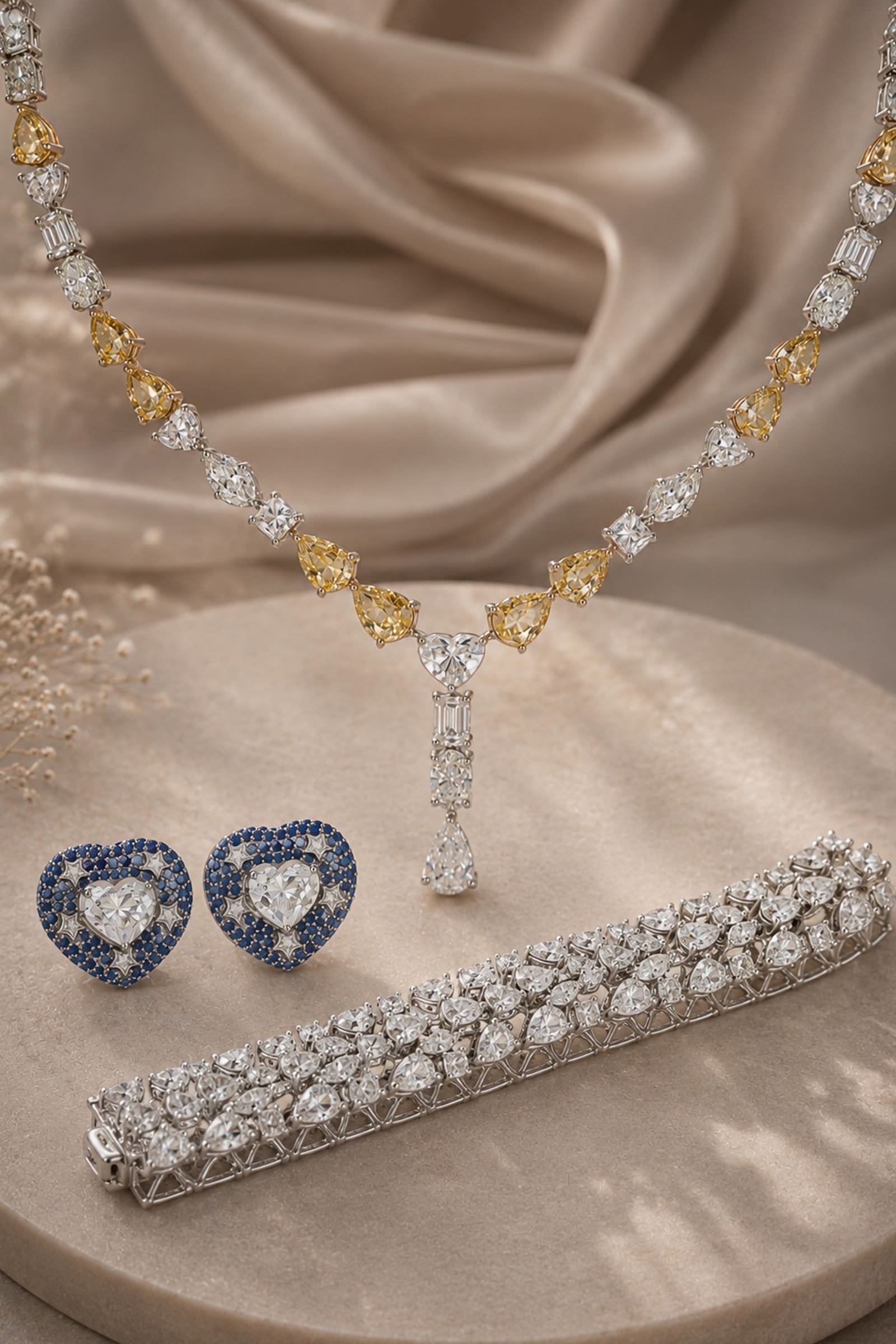 Fine gold jewellery collection